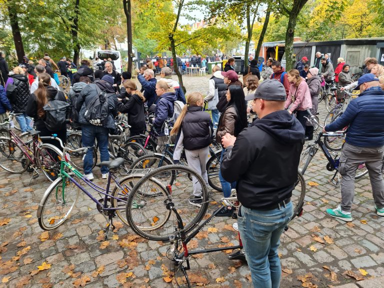 UkraMobil: Fahrradausgabe für geflüchtete Menschen